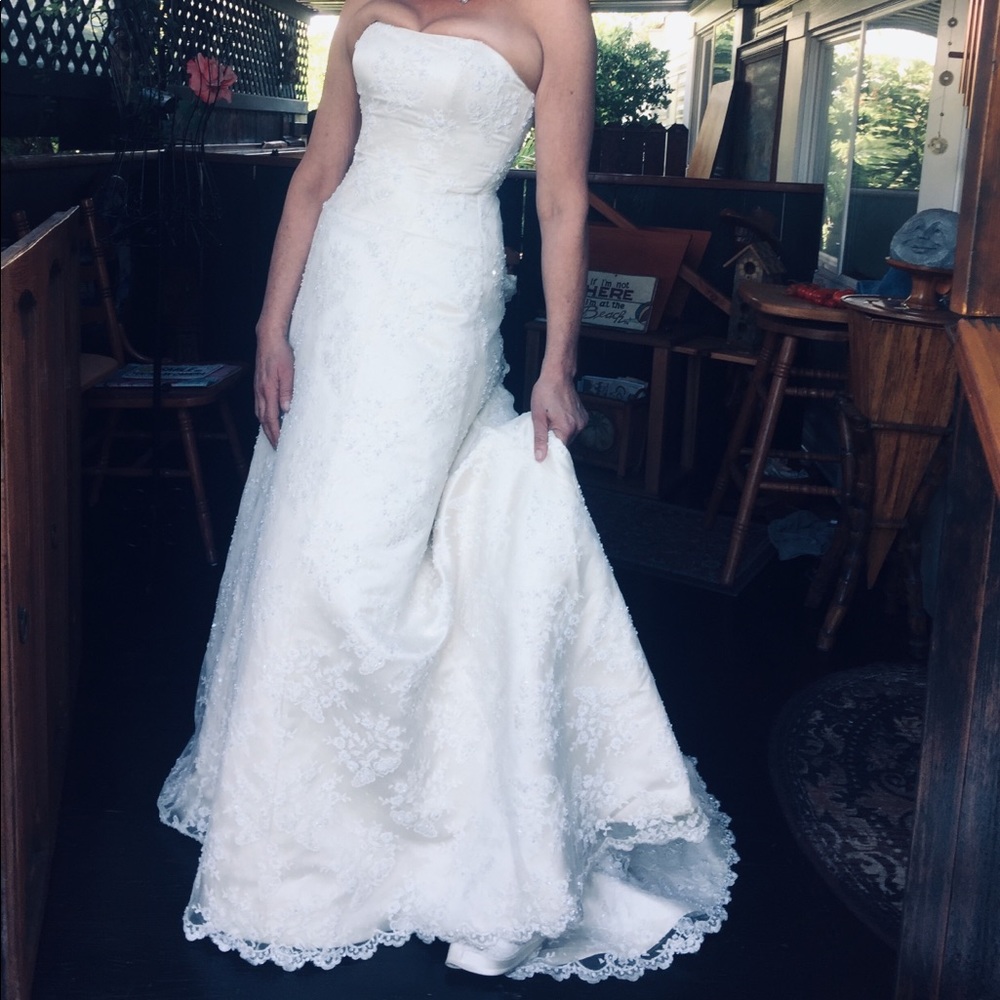 COPY - MAGGIE SOTTERO A LINE SLEEVELESS WEDDING GOWN 10